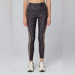 Saltwater LUXE- High Rise Dynamic Pant Leggings SM